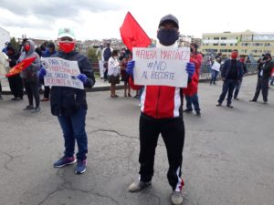 Operaciones mineras en riesgo mientras miles protestan por medidas de austeridad